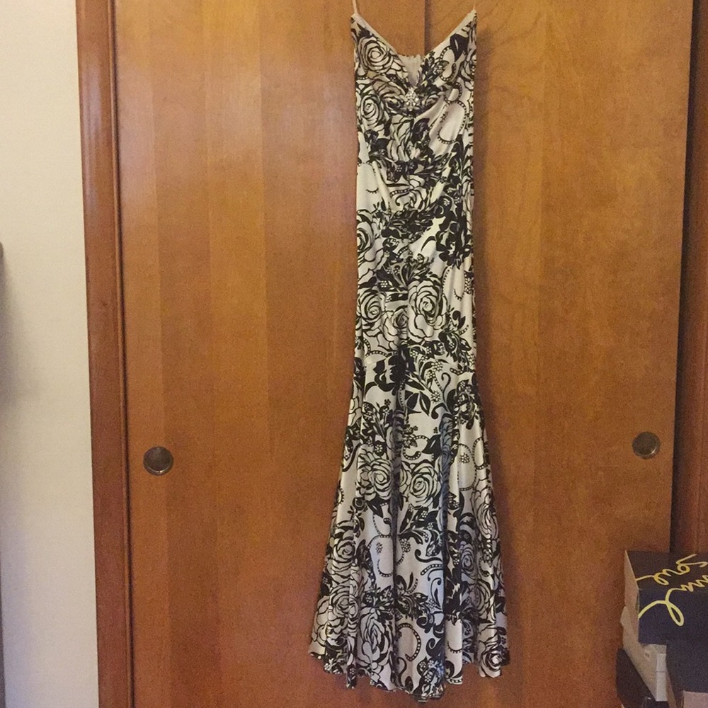 ▫️Lord and Taylor Cocktail Dress